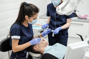 End Your Worst Nightmares with 3 Sure-methods to Fix a Chipped Teeth